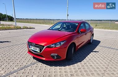 Седан Mazda 3 2015 в Луцьку