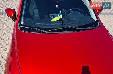 Седан Mazda 3 2015 в Луцьку