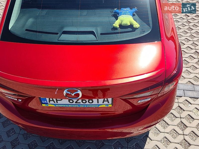 Седан Mazda 3 2015 в Луцьку