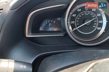 Седан Mazda 3 2015 в Луцьку