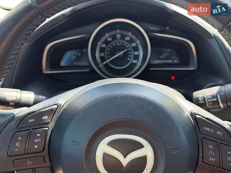Седан Mazda 3 2015 в Луцьку