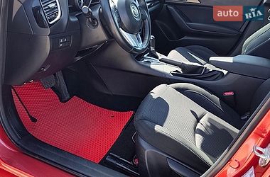 Седан Mazda 3 2015 в Луцьку