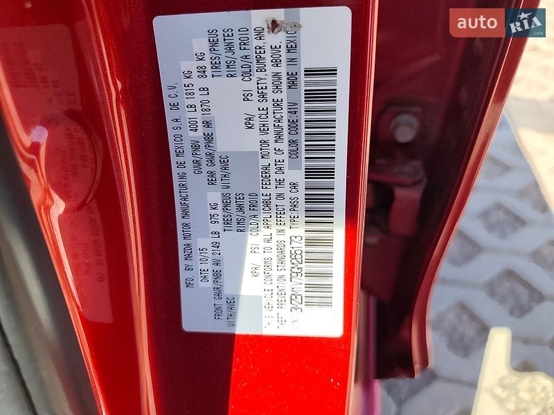 Седан Mazda 3 2015 в Луцьку