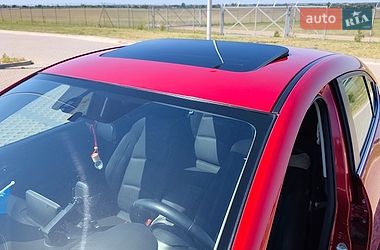 Седан Mazda 3 2015 в Луцьку