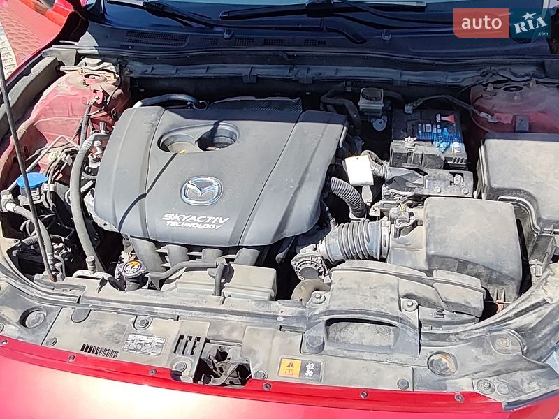 Седан Mazda 3 2015 в Луцьку