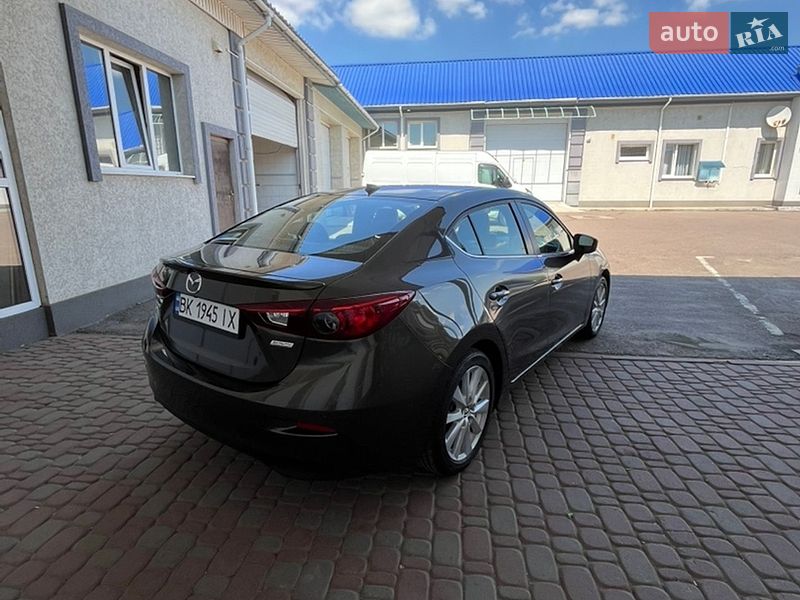 Седан Mazda 3 2016 в Рівному