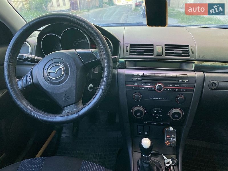 Хетчбек Mazda 3 2006 в Первомайську