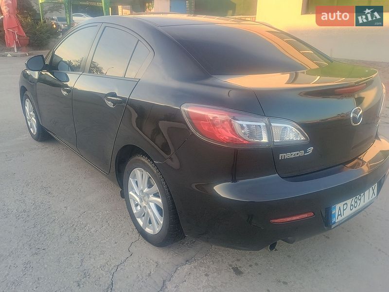 Седан Mazda 3 2011 в Запорожье