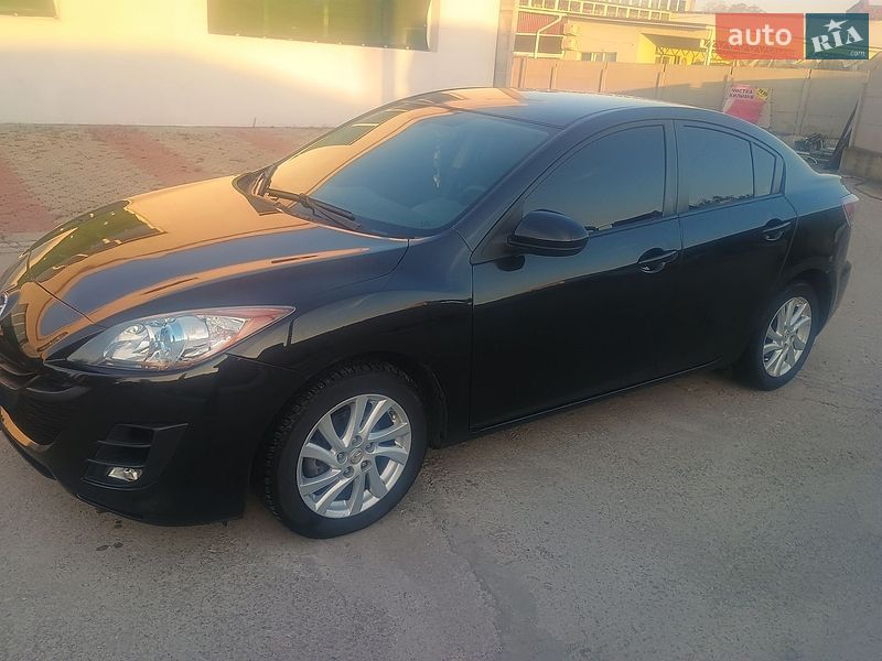 Седан Mazda 3 2011 в Запорожье