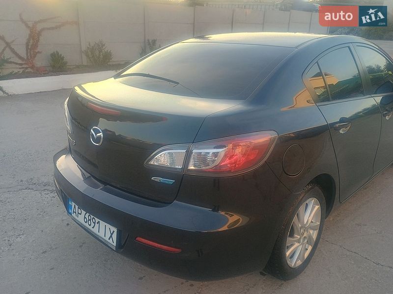 Седан Mazda 3 2011 в Запорожье
