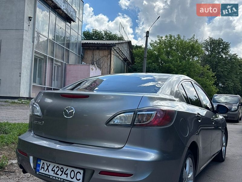 Седан Mazda 3 2012 в Харкові