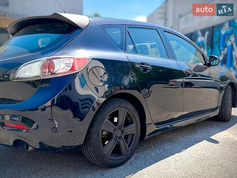 Хэтчбек Mazda 3 2010 в Киеве