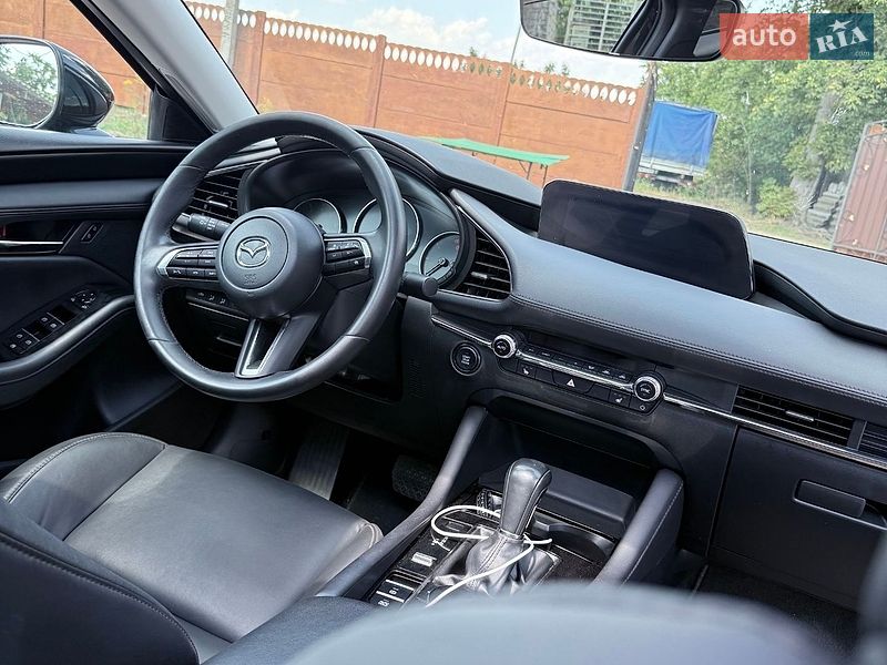 Седан Mazda 3 2024 в Томаковке
