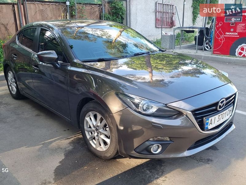 Седан Mazda 3 2014 в Киеве