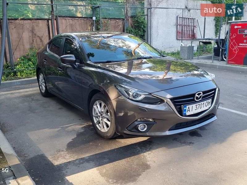 Седан Mazda 3 2014 в Киеве