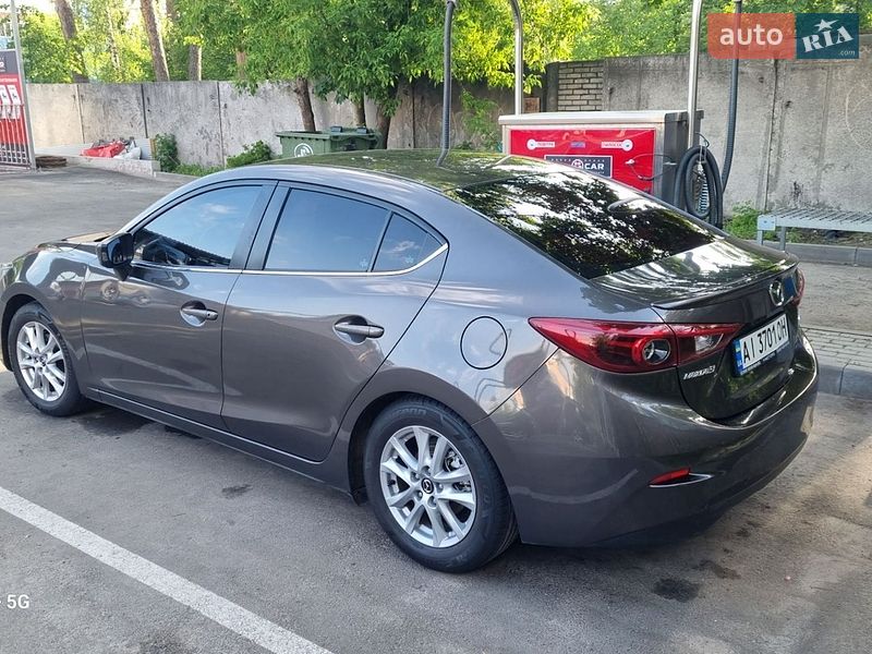Седан Mazda 3 2014 в Киеве