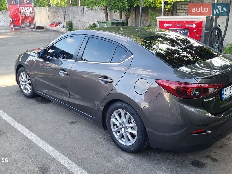 Седан Mazda 3 2014 в Киеве