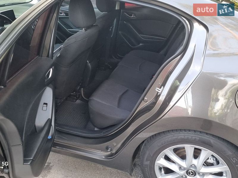 Седан Mazda 3 2014 в Киеве