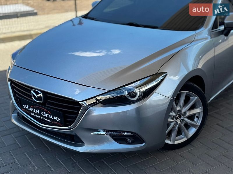 Седан Mazda 3 2013 в Николаеве