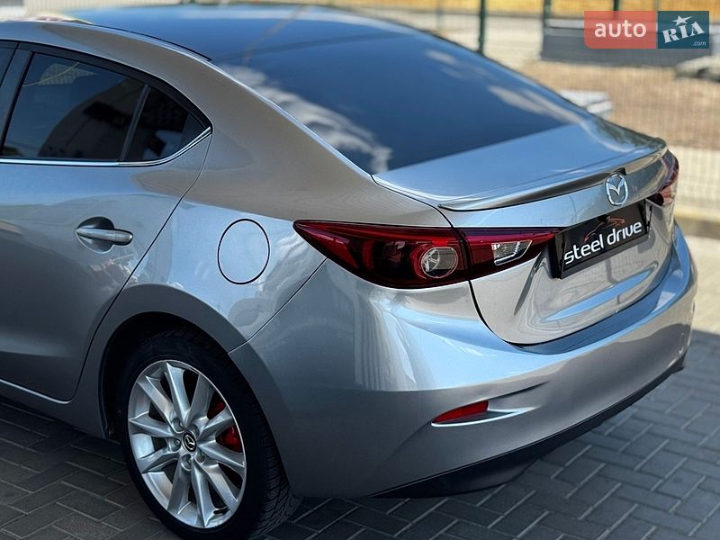 Седан Mazda 3 2013 в Николаеве
