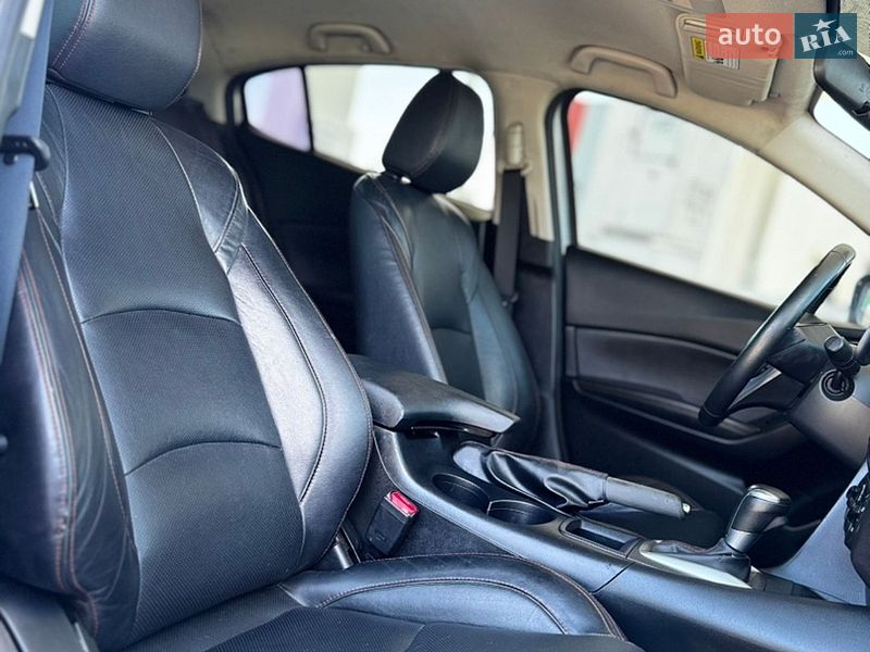 Седан Mazda 3 2013 в Николаеве