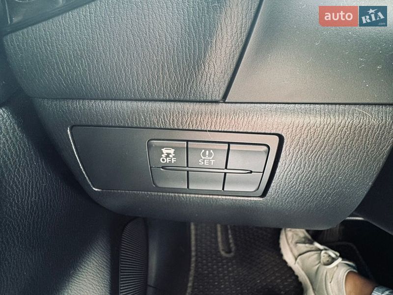Седан Mazda 3 2015 в Києві