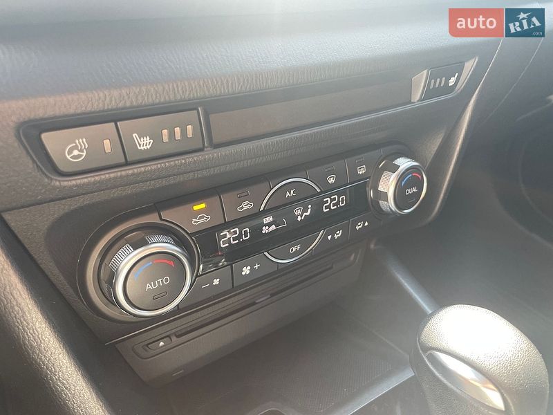 Хэтчбек Mazda 3 2016 в Киеве фото 5 Хэтчбек Mazda 3 2016 в Киеве