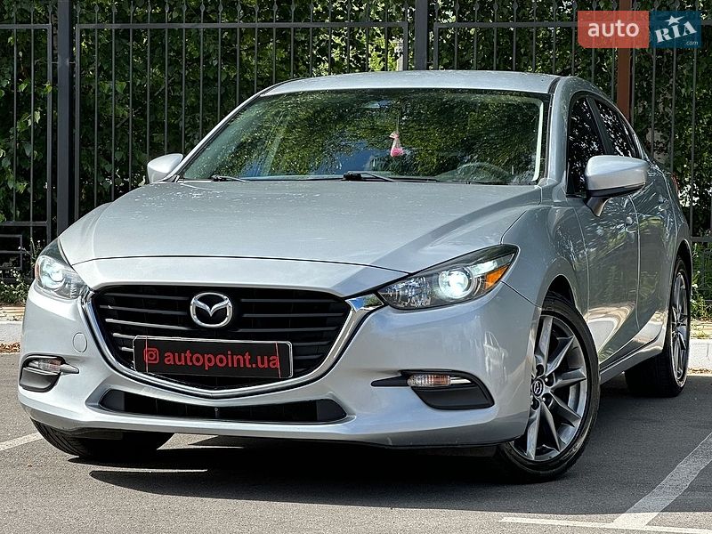 Седан Mazda 3 2018 в Білогородці