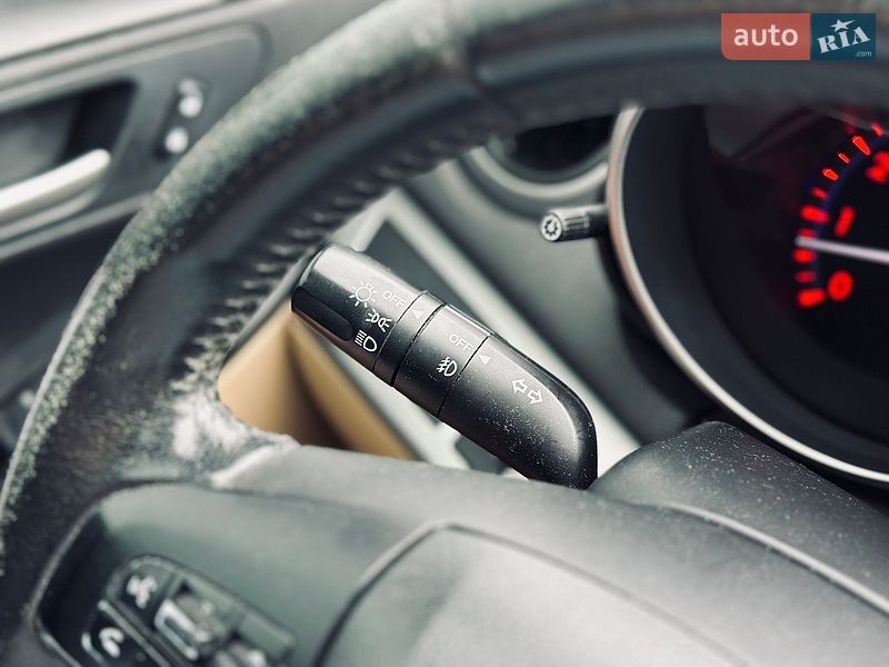 Седан Mazda 3 2011 в Кременчуге