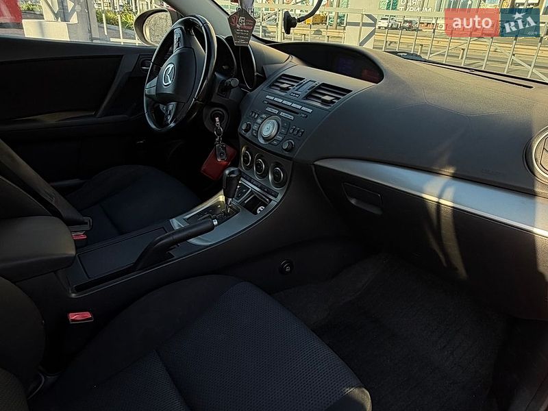 Хэтчбек Mazda 3 2010 в Одессе