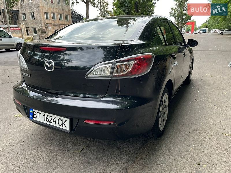Седан Mazda 3 2013 в Одесі