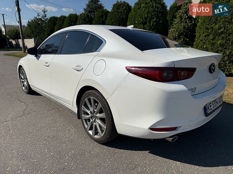 Седан Mazda 3 2023 в Днепре