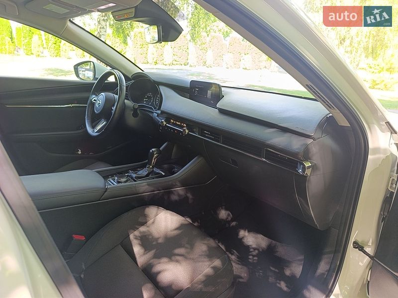 Седан Mazda 3 2020 в Хмельницком