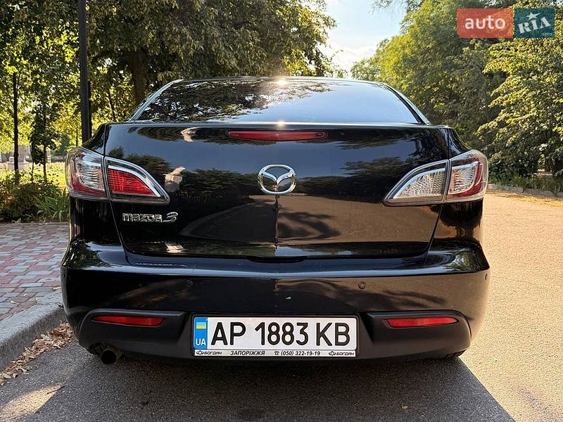 Седан Mazda 3 2011 в Запорожье