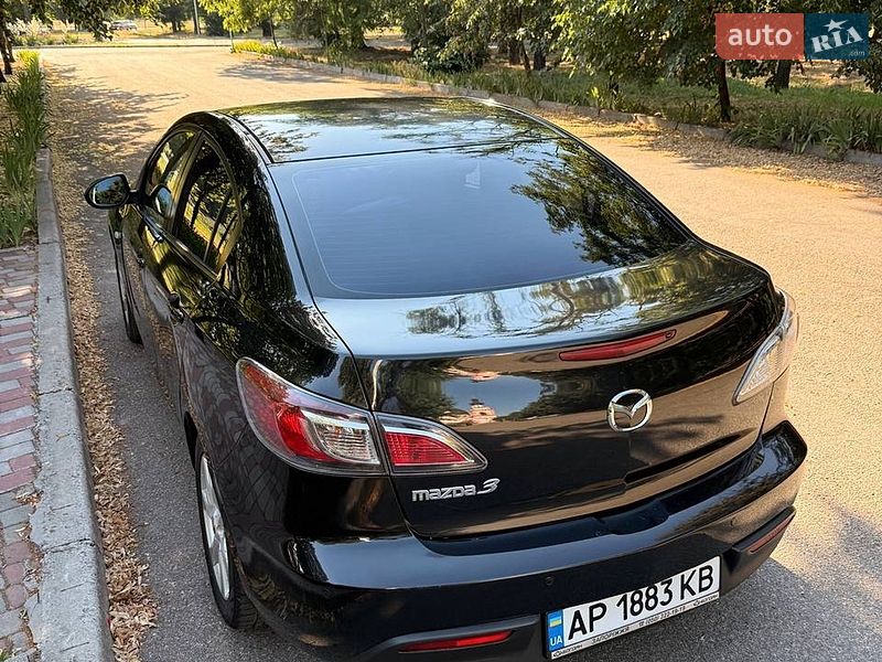 Седан Mazda 3 2011 в Запорожье