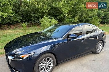 Седан Mazda 3 2021 в Умані