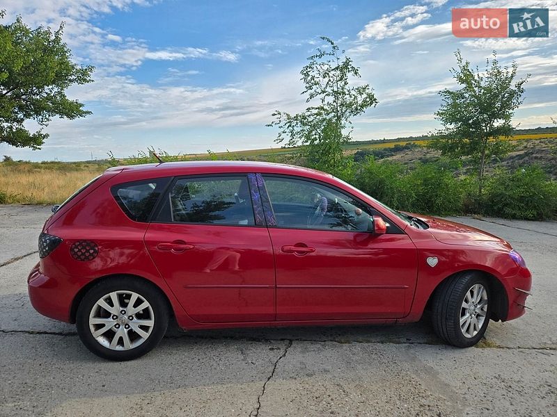 Хэтчбек Mazda 3 2005 в Южноукраинске
