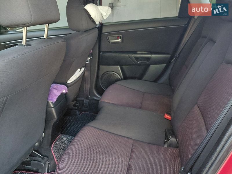 Хэтчбек Mazda 3 2005 в Южноукраинске