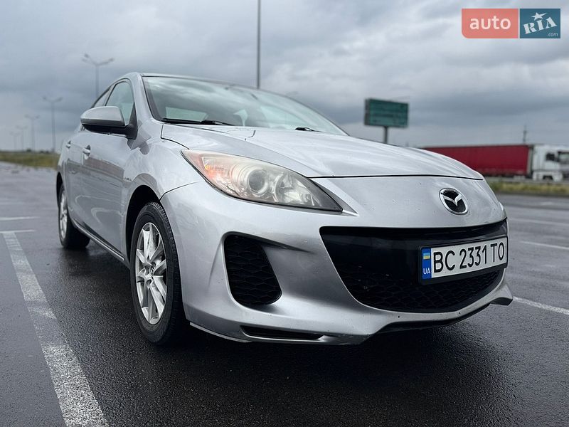 Седан Mazda 3 2013 в Львове