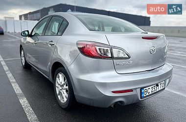 Седан Mazda 3 2013 в Львове