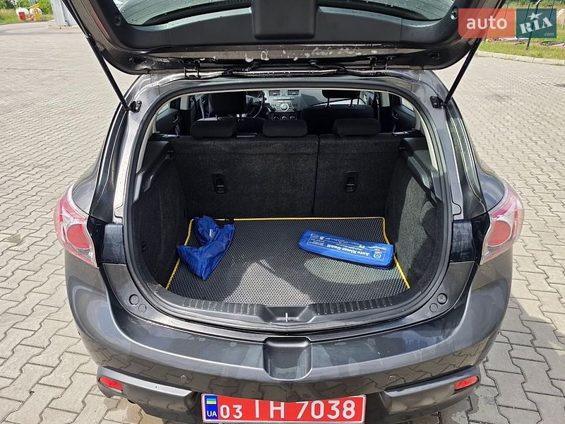 Хэтчбек Mazda 3 2009 в Луцке
