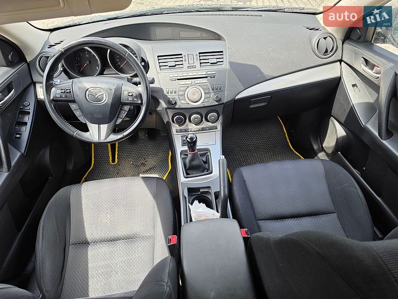 Хэтчбек Mazda 3 2009 в Луцке