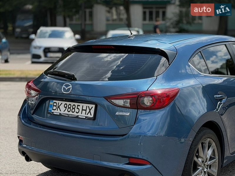 Хетчбек Mazda 3 2018 в Рівному фото Хетчбек Mazda 3 2018 в Рівному