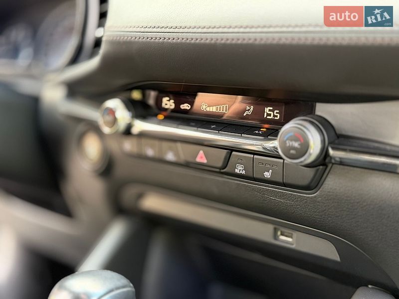 Седан Mazda 3 2019 в Львове