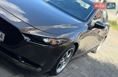 Седан Mazda 3 2019 в Львове