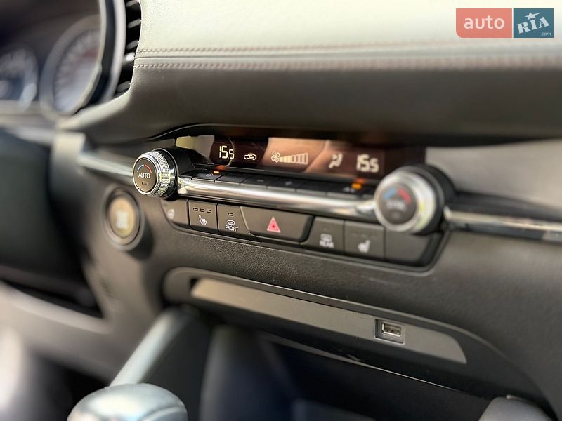 Седан Mazda 3 2019 в Львове