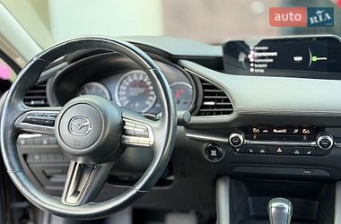 Седан Mazda 3 2019 в Львове