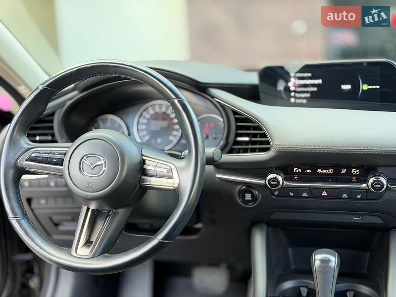 Седан Mazda 3 2019 в Львове