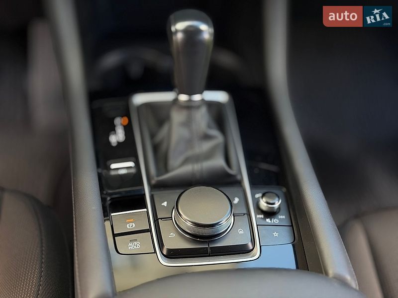 Седан Mazda 3 2019 в Львове