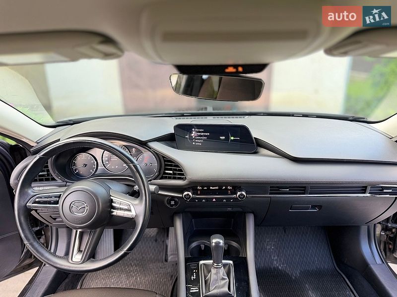 Седан Mazda 3 2019 в Львове